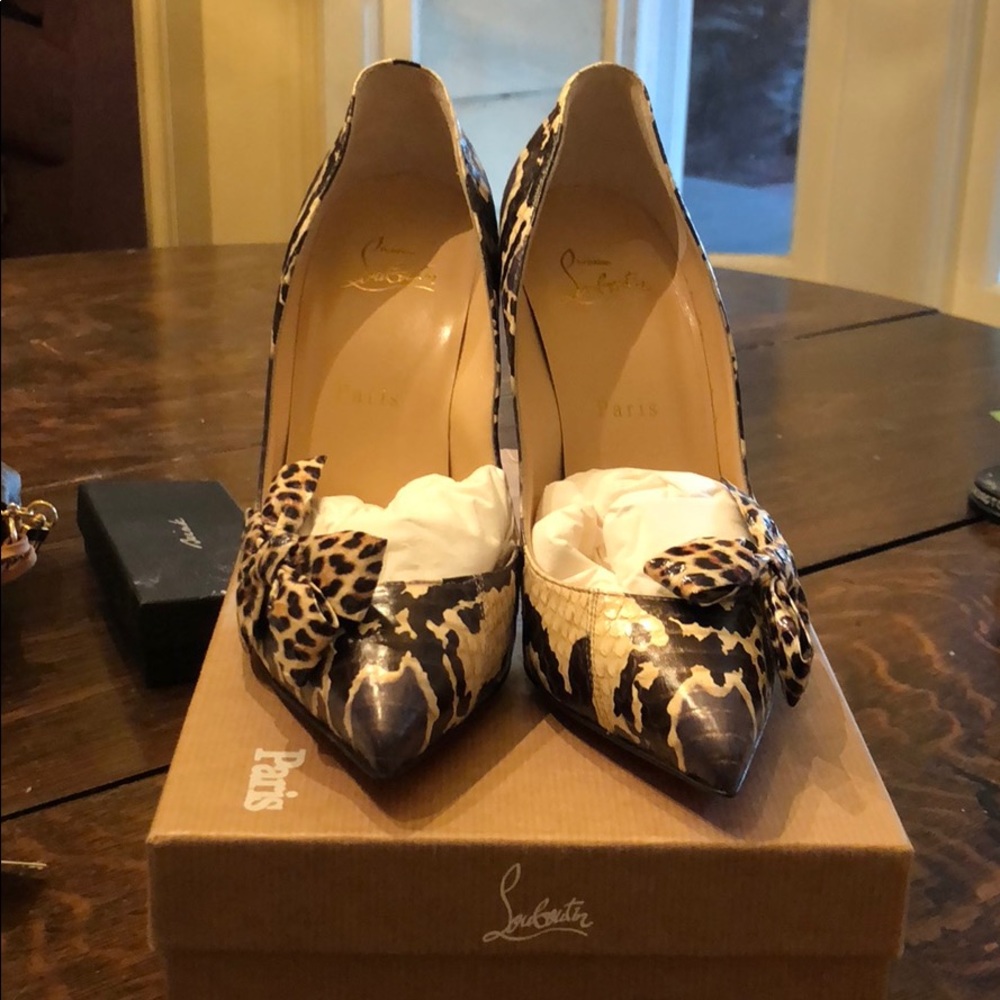 NEVER WORN Christian Louboutin Heels